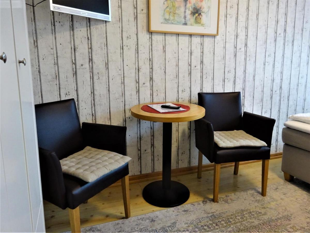 Hotel Pension Zur Faehrbruecke Στράλσουντ Εξωτερικό φωτογραφία