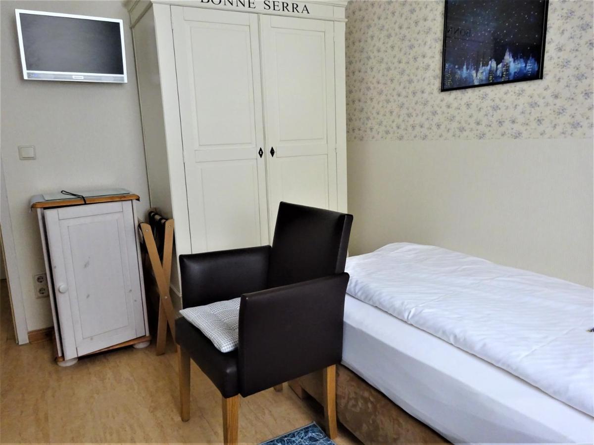 Hotel Pension Zur Faehrbruecke Στράλσουντ Εξωτερικό φωτογραφία
