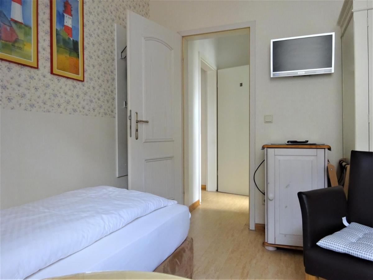 Hotel Pension Zur Faehrbruecke Στράλσουντ Εξωτερικό φωτογραφία