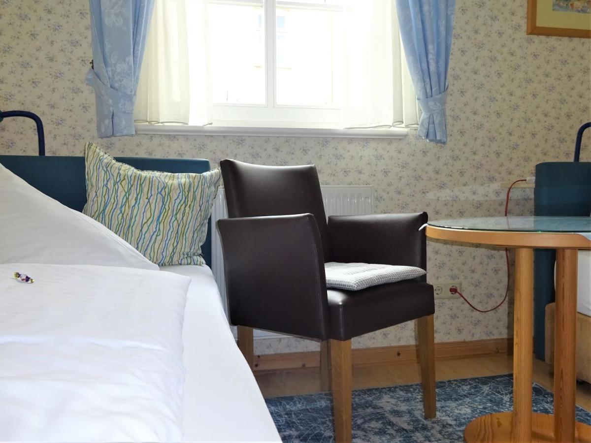 Hotel Pension Zur Faehrbruecke Στράλσουντ Εξωτερικό φωτογραφία