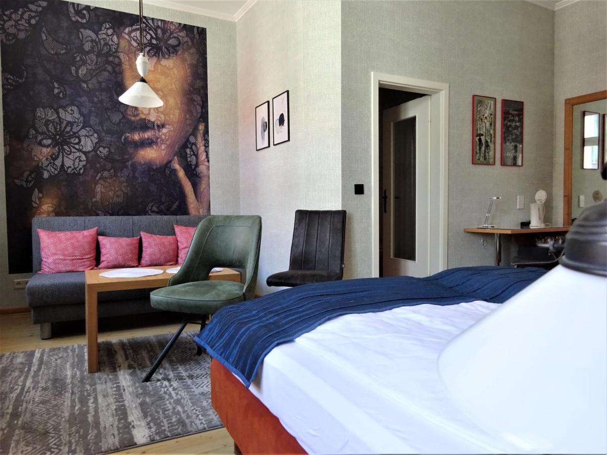 Hotel Pension Zur Faehrbruecke Στράλσουντ Εξωτερικό φωτογραφία