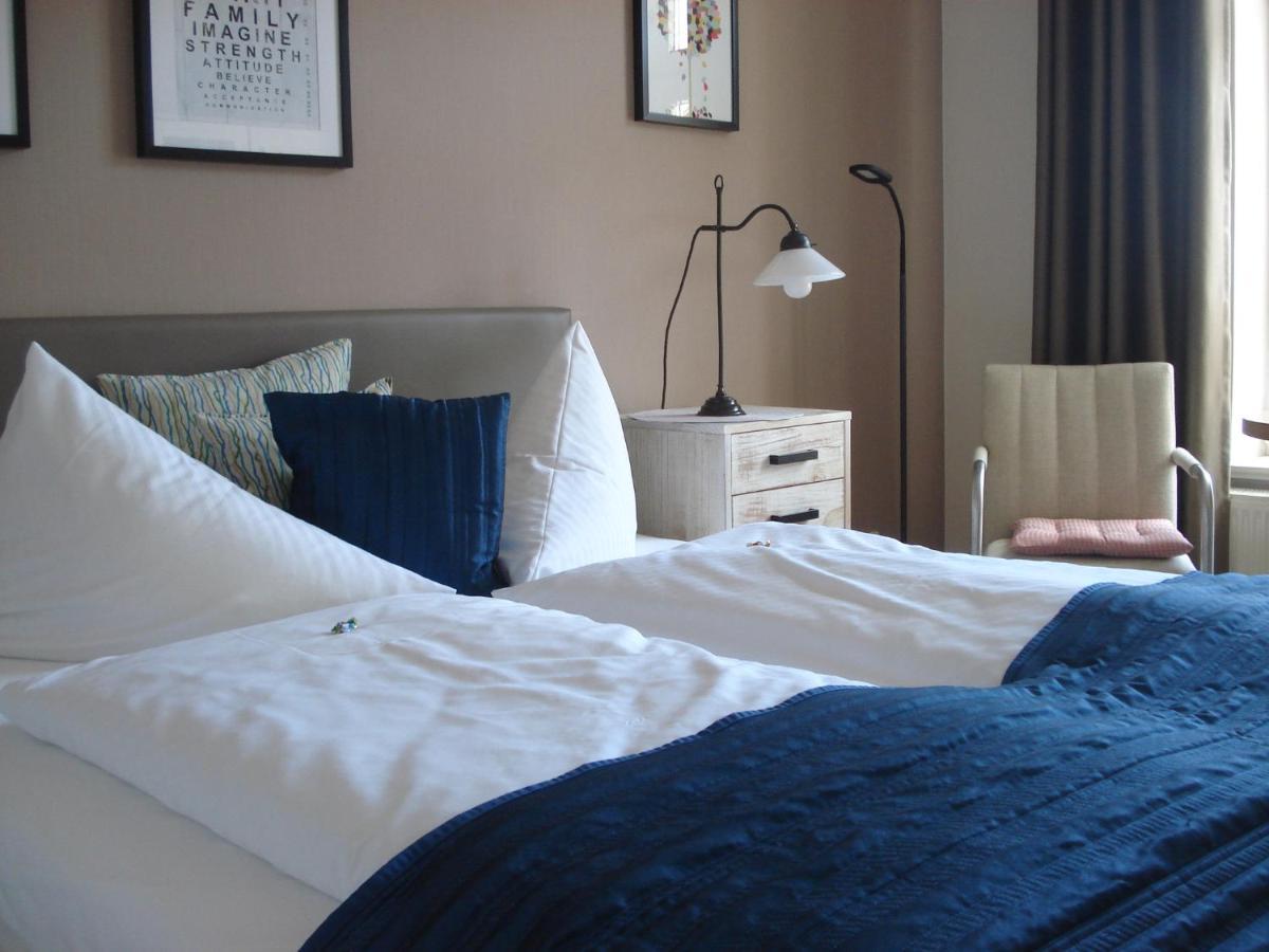 Hotel Pension Zur Faehrbruecke Στράλσουντ Εξωτερικό φωτογραφία